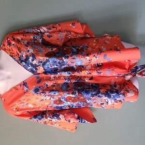 Collection Mooi Nu Lightweight Oversized Floral Top Size Small Orange Blue